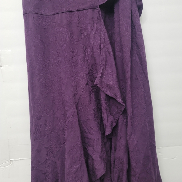 BAND OF GYPSIES RODEO DR BROCADE RUFFLE WRAP MIDI DRESS - Picture 6 of 8